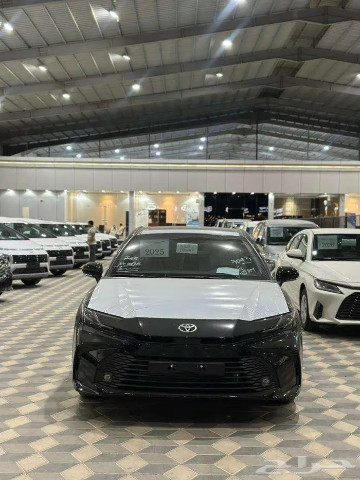 تويوتا كامري L E موديل 2025 عبد اللطيف جميل اصفار 0