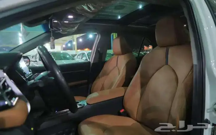 تويوتا كامري موديل 2023 فل كامل جراندي ( 6 سلندر ) 17