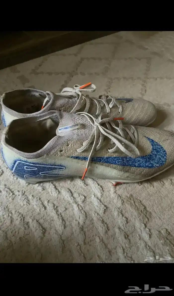 بوت استخدم أسبوع فقط للبيع 200 عرعر كاش فقط 0