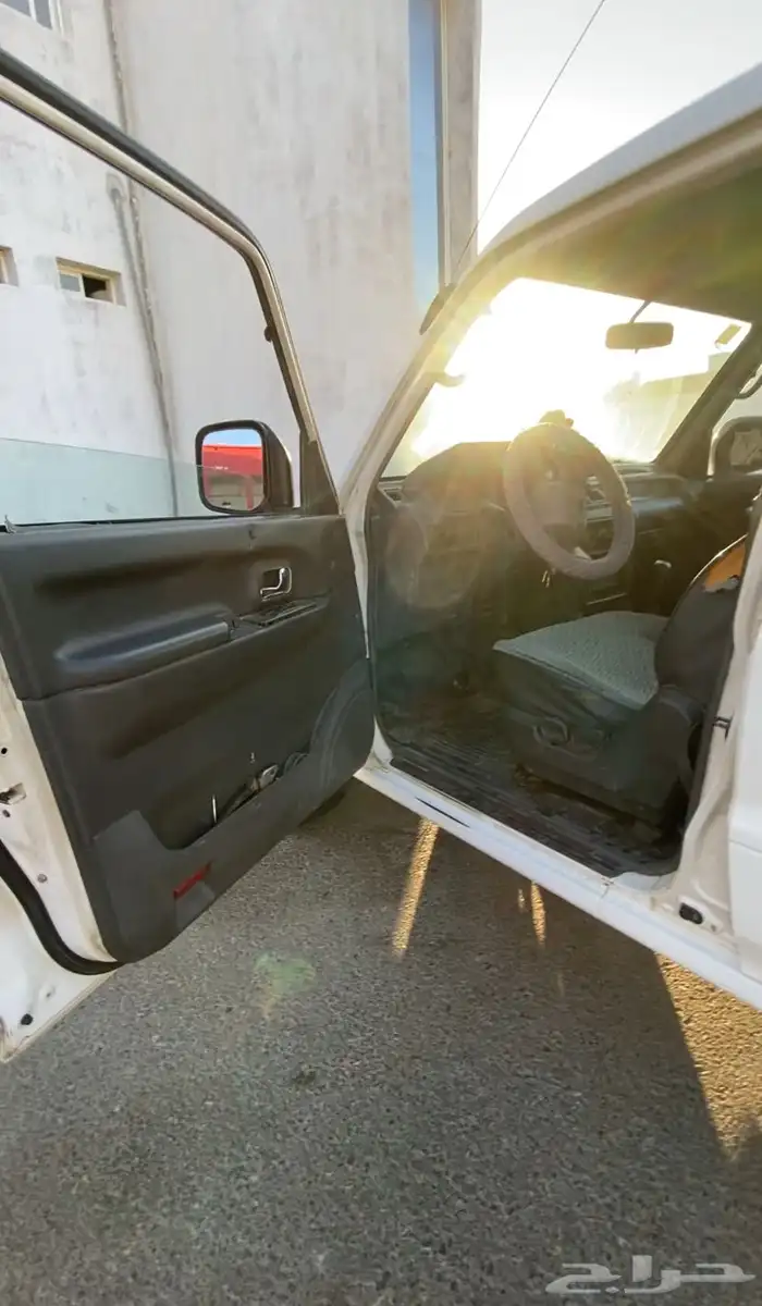 باجيرو صالون 2003 . 7