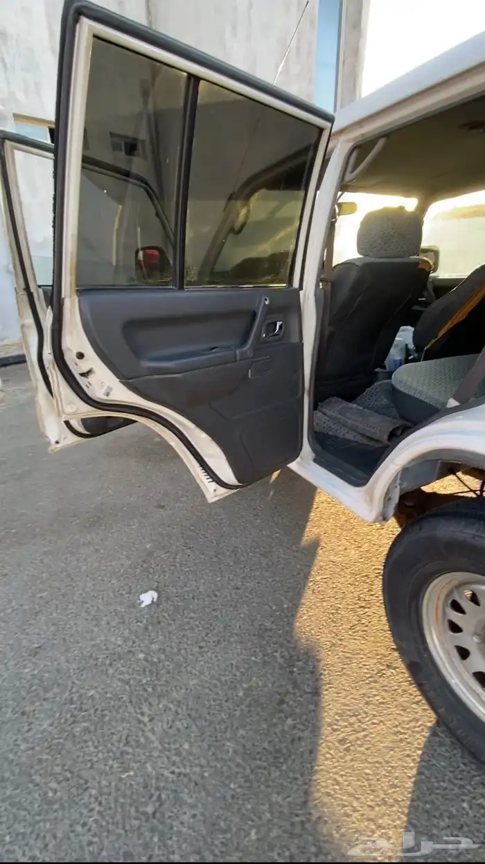 باجيرو صالون 2003 . 6