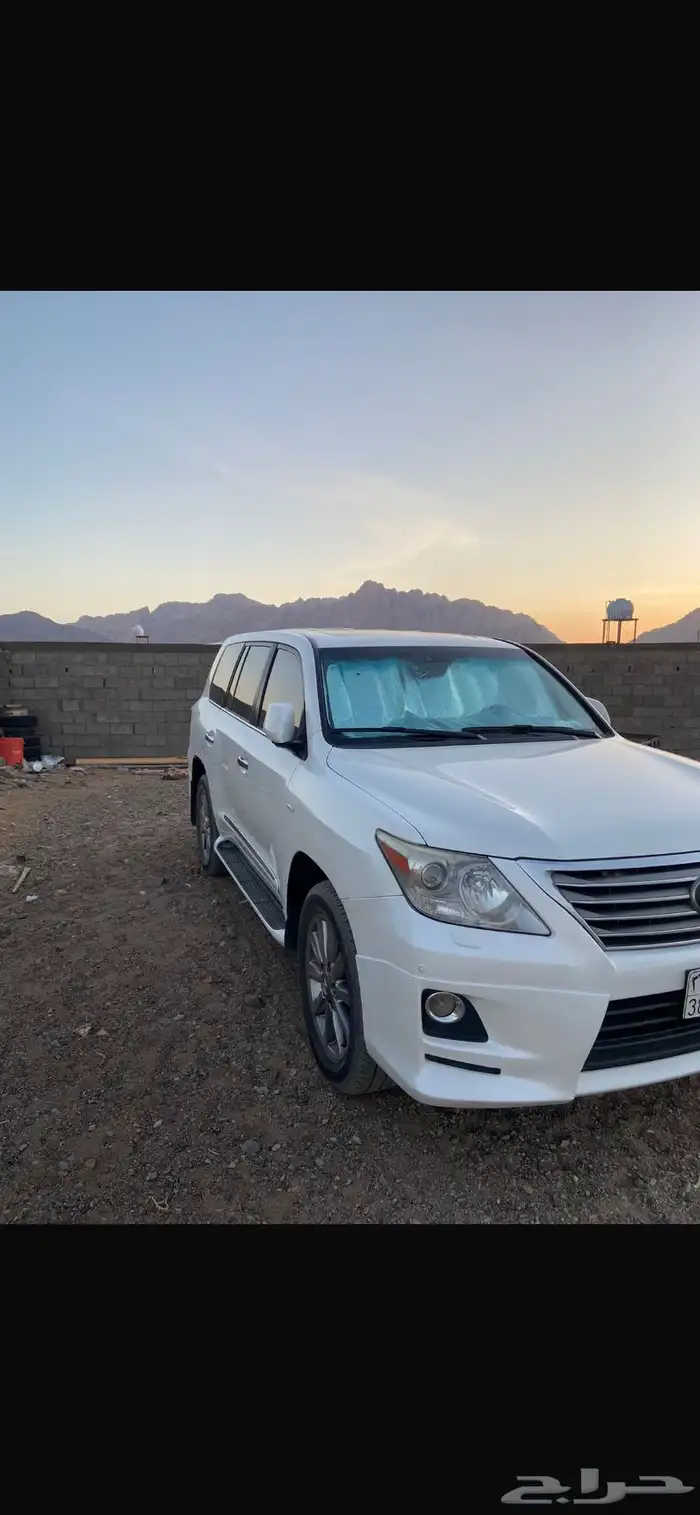 لكزس 2001 على الشرط 1