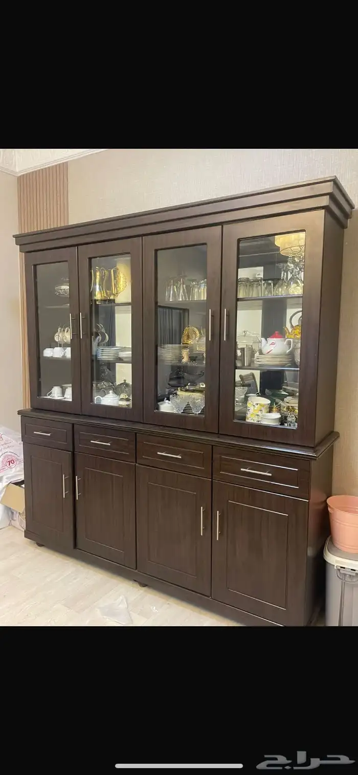 طاولة طعام وطاولة بوفيهات ودولاب مواعين طقم كامل 2