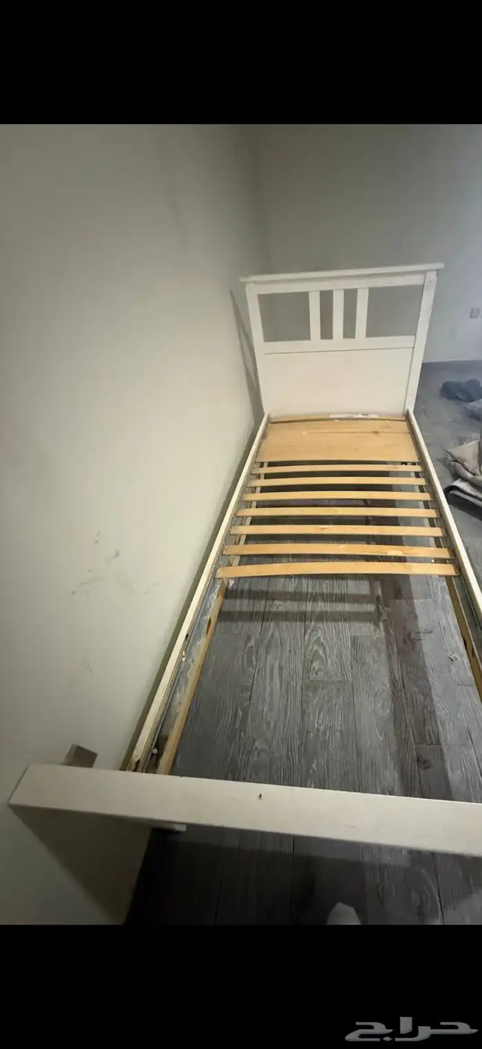 سرير نفر يحتاج صيانة بسيطة (الهيكل سليم) 0