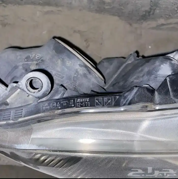 انوار كورولا من مديل 2011 إلى 2013 2