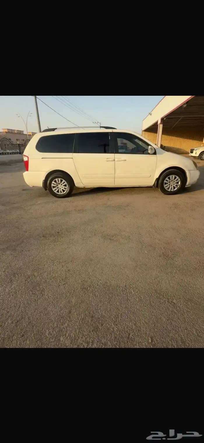 كيا كرنفال 2014 17