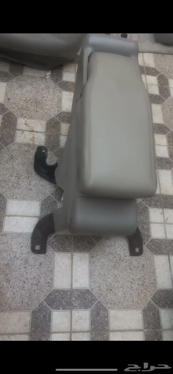 مراتب   تكايات فورد لينكولن تاون كار 2003 الى 2011 4