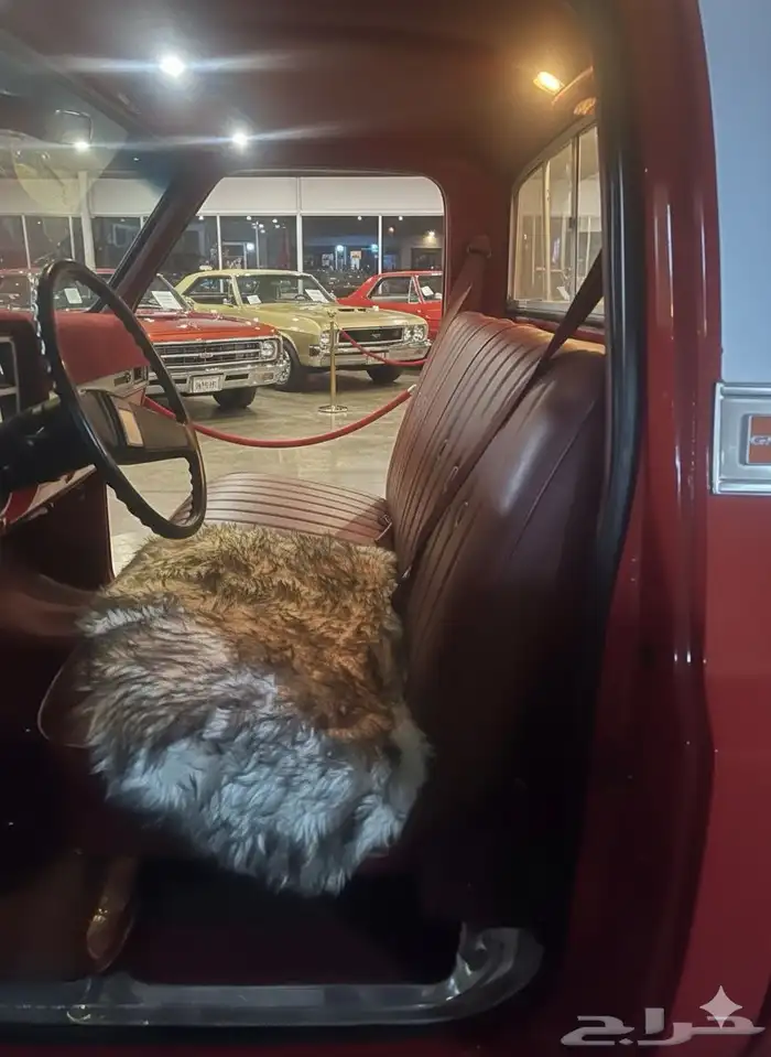 جمس أحمر موديل 80 GMC 2