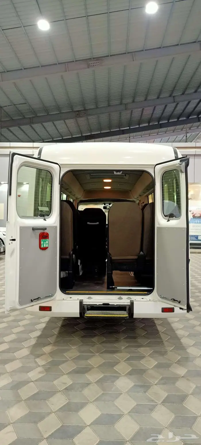 تويوتا كوستر باص عبداللطيف موديل 2024 ديزل تماتيك عرض خاص 4