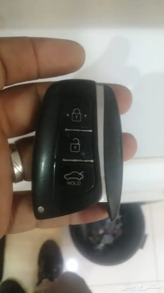 فني مفاتيح فتح أبواب وبرمجة مفاتيح السيارات 0