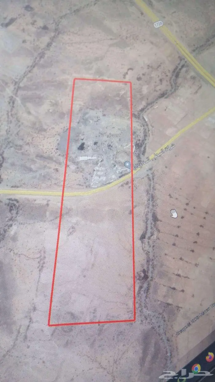 ارض كبيرة يقسمها طرق الفطيحة 0