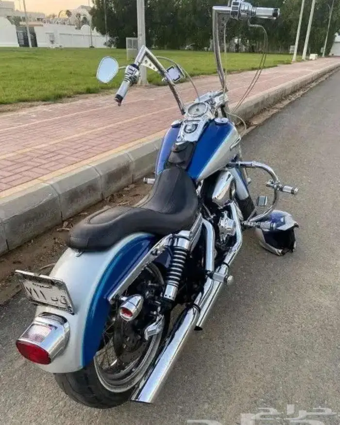 Harley Davidson dyna super glide custom 2010 23