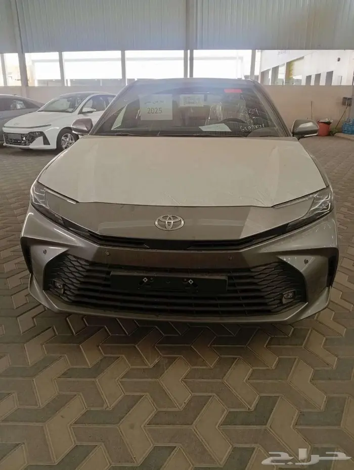 تويوتا كامرى LE بنزين موديل 2025 0