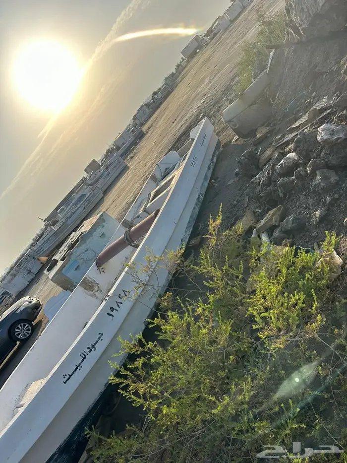 قارب نزهه 7 متر بدون مكينه للبيع 2