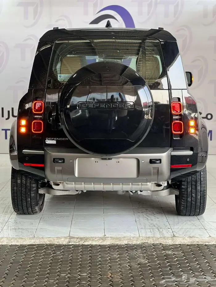 لاندروفر - ديفندر فل كامل خليجي موديل 2025 5