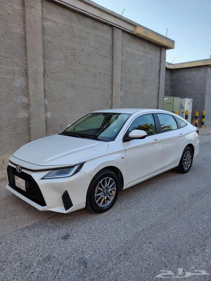 تويوتا يارس 2023 1