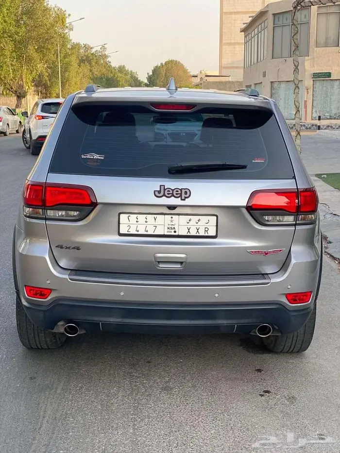 جيب جراند شيروكي تريل هوك2017 بانوراما فل كامل للبيع 6