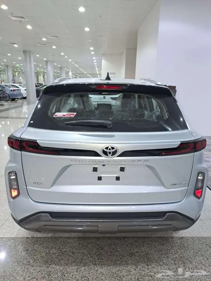 تويوتا اوربان كروزر GLX فل 2026 4