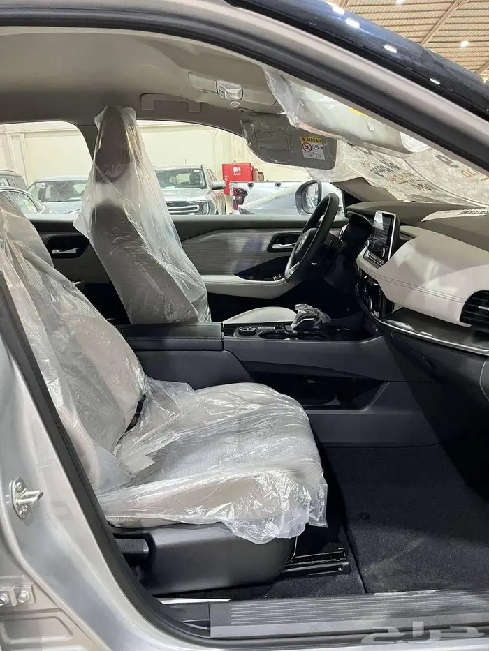 عرض خاص نيسان اكس تريل استاندر 7 مقاعد دبل موديل 2026 6