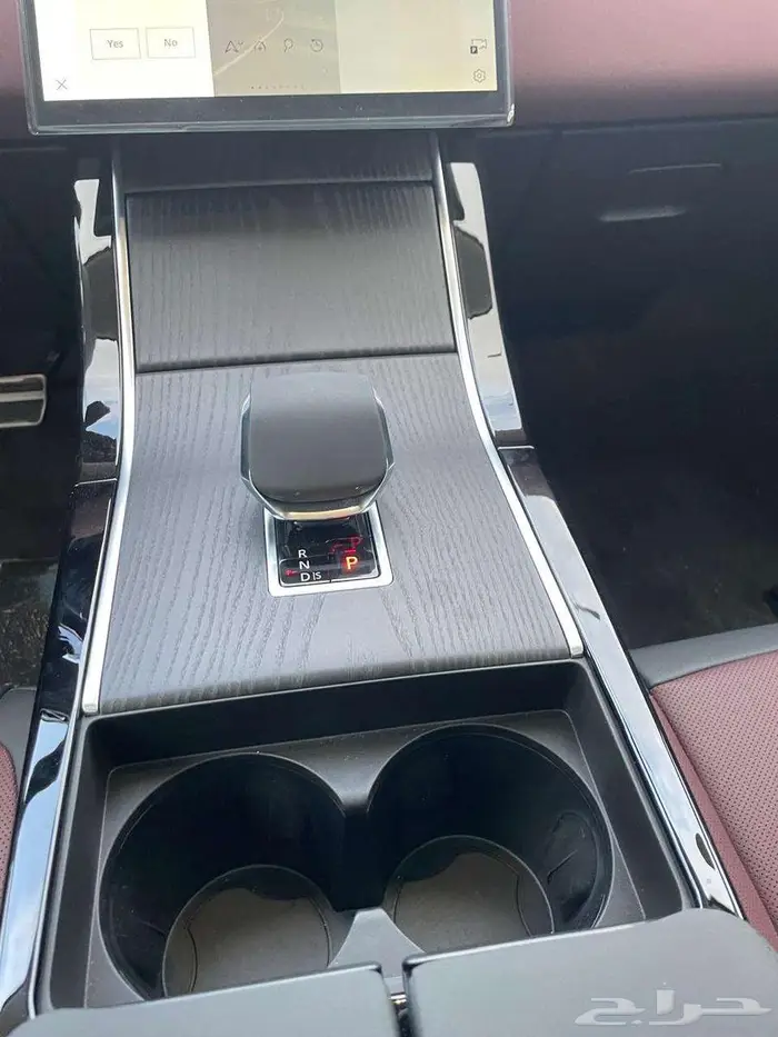 رنج روفر ايفوك L موديل 2024 13