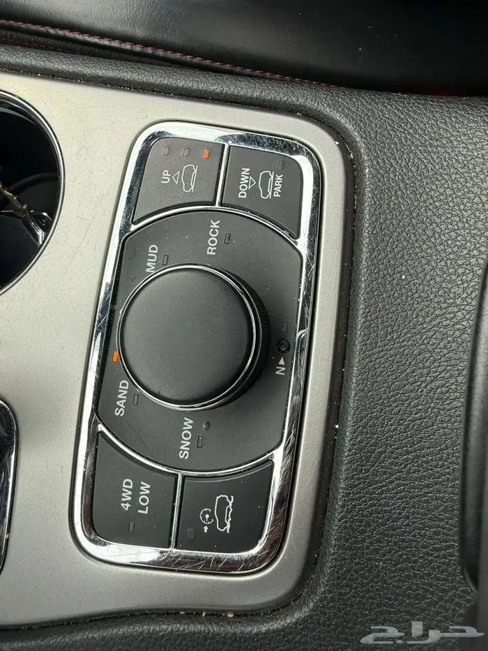 جيب جراند شيروكي تريل هوك2017 بانوراما فل كامل للبيع 24