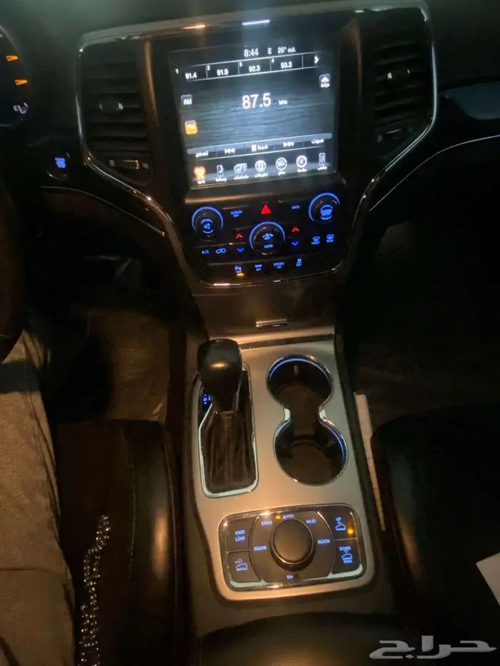 جيب جراند شيروكي تريل هوك2017 بانوراما فل كامل للبيع 21