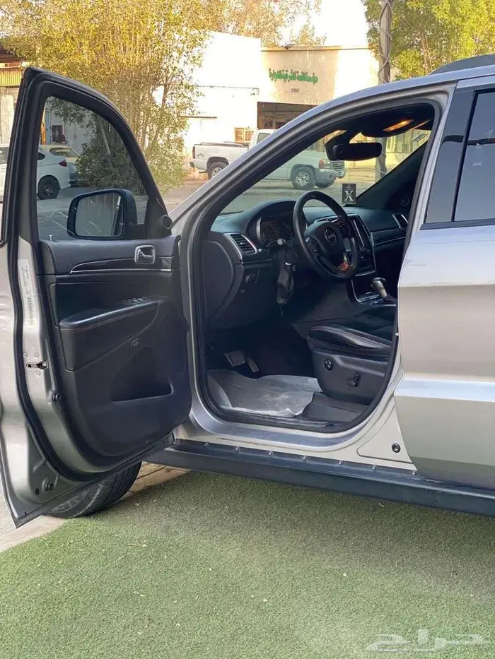 جيب جراند شيروكي تريل هوك2017 بانوراما فل كامل للبيع 28