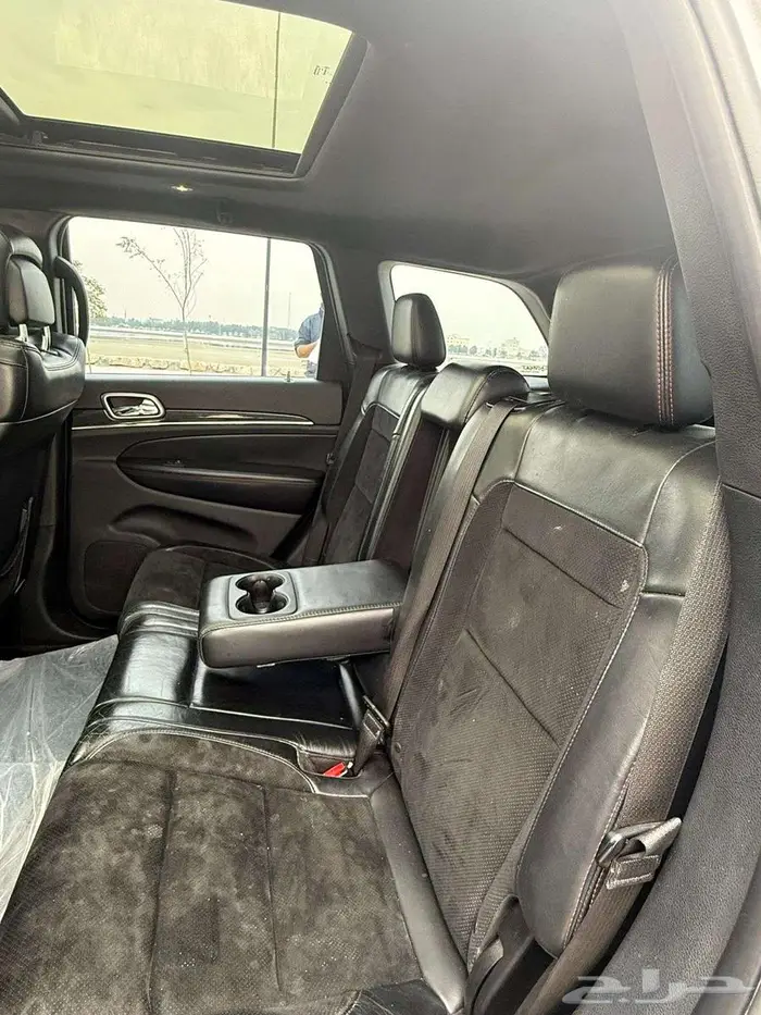 جيب جراند شيروكي تريل هوك2017 بانوراما فل كامل للبيع 37