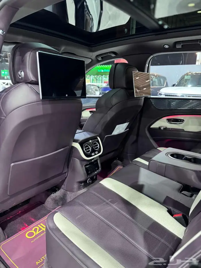 بنتلي بنتايجا S موديل 2022 6