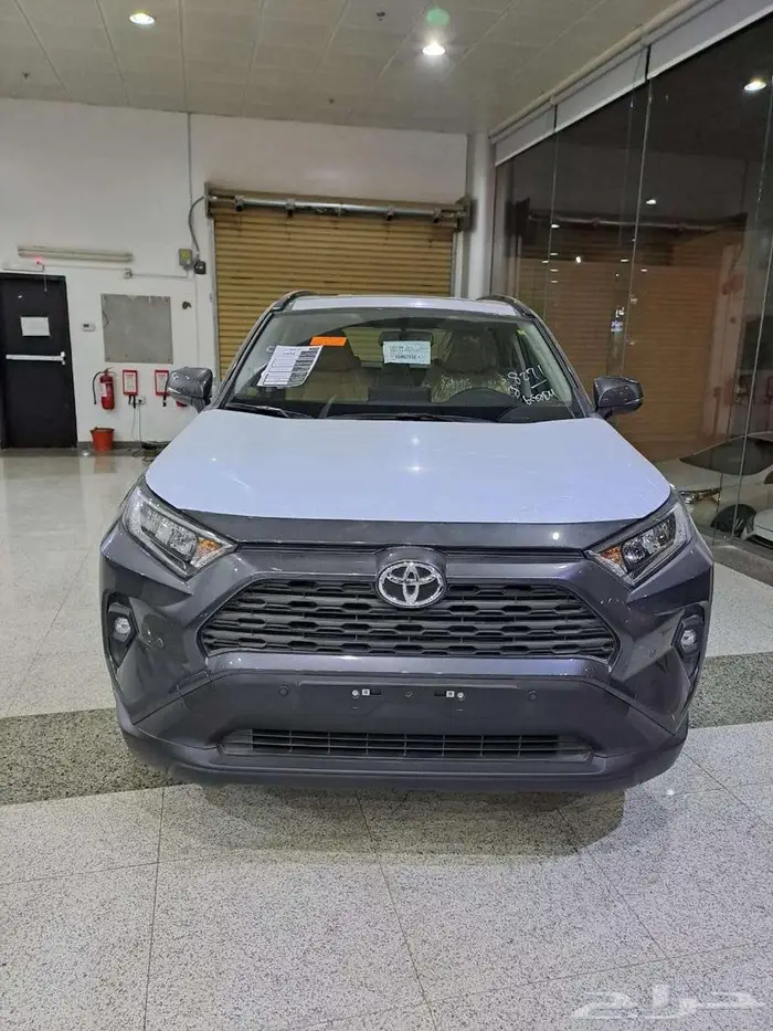 تويوتا راف فور اكس ال اي بنزين 2025 3