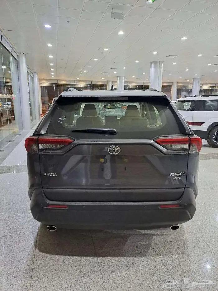 تويوتا راف فور اكس ال اي بنزين 2025 8