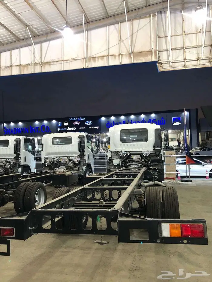 ايسوزو دينا 7.5 طن طول 6.80م 0