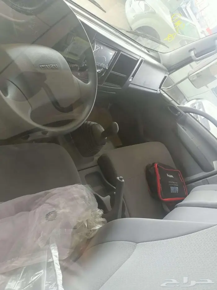 ايسوزو دينا 5 طن طول 5.67 م يابانى 1