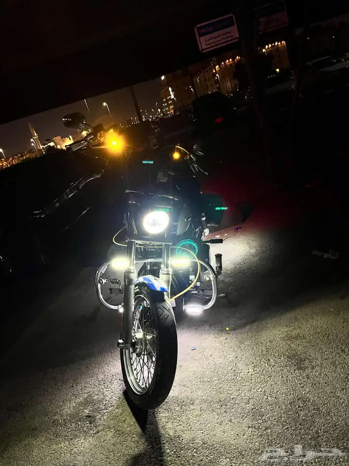 Harley Davidson dyna super glide custom 2010 15