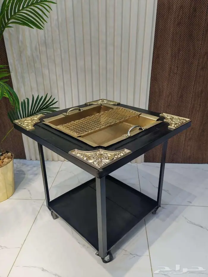 منقل حطب مربع منقوش اسود بذهبي 58 58 سم 190 ريال 2