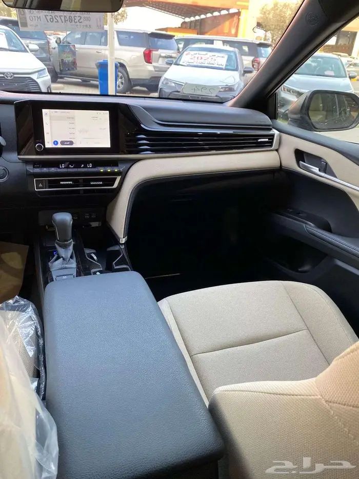 تويوتا كامري (LE) اصفار 2025 4 سلندر 2500 سي سي 15