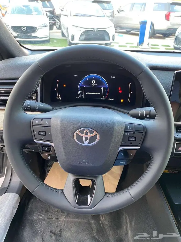 تويوتا كامري (LE) اصفار 2025 4 سلندر 2500 سي سي 10