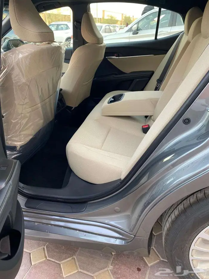 تويوتا كامري (LE) اصفار 2025 4 سلندر 2500 سي سي 29