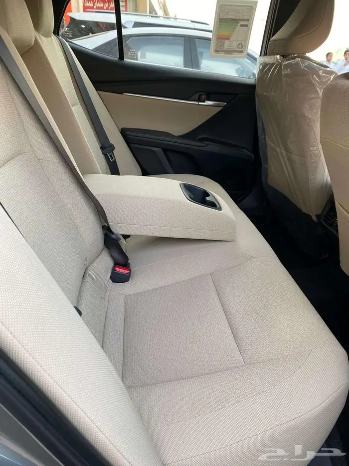 تويوتا كامري (LE) اصفار 2025 4 سلندر 2500 سي سي 30