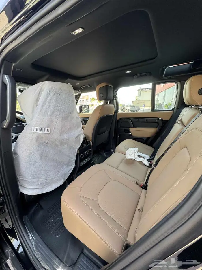 لاند روفر ديفندر HSE X-DYNAMIC موديل 2025 5