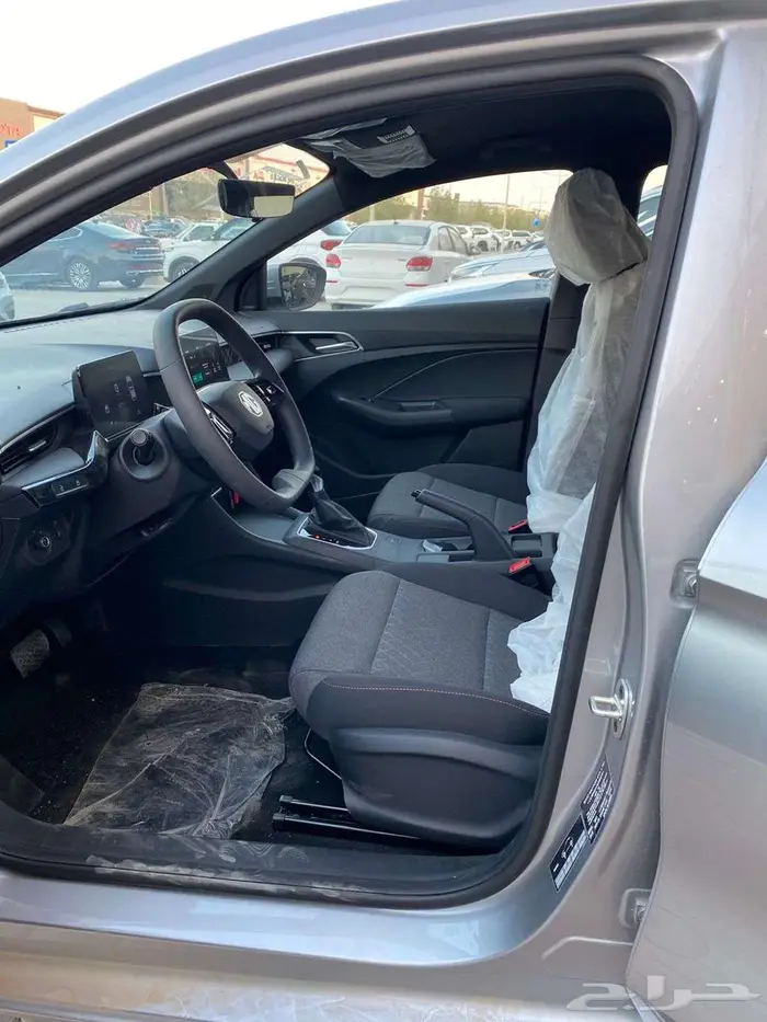 ام جي (3) 2025 اصفار سعودي 4 سلندر كاميرا شاشة 15