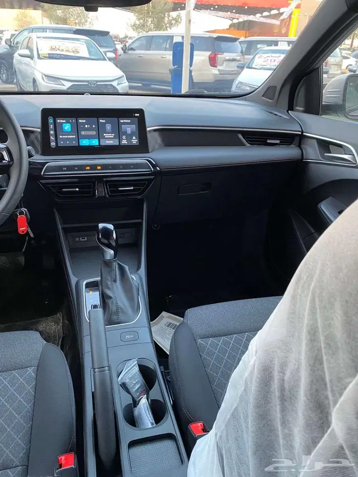 ام جي (3) 2025 اصفار سعودي 4 سلندر كاميرا شاشة 12