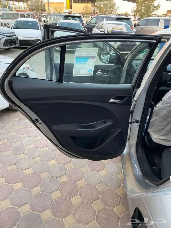 ام جي (3) 2025 اصفار سعودي 4 سلندر كاميرا شاشة 26