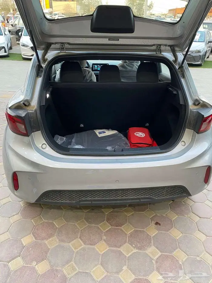 ام جي (3) 2025 اصفار سعودي 4 سلندر كاميرا شاشة 27