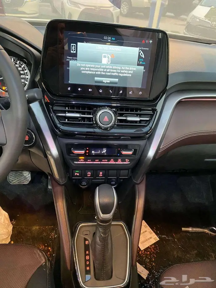 تويوتا اوربان كروزر 2025 4 كاميرات محيطية فتحة سقف بانوراما 9