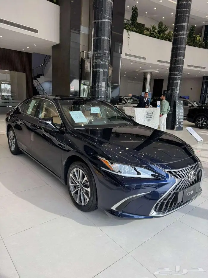 لكزس ES 250 اليجانت 2025 1