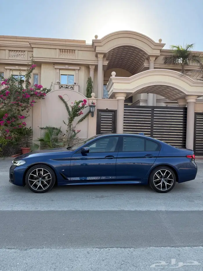 bmw530i فل كامل كيت ام موديل 2023 وكالة البيع 147000 16