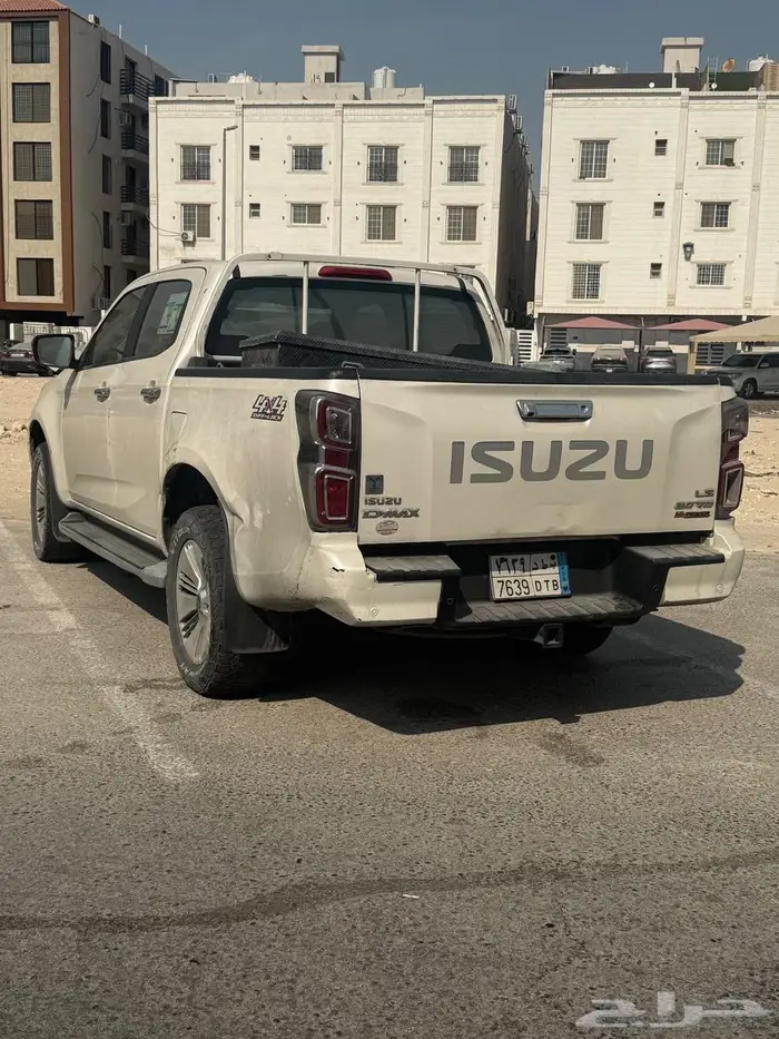 للبيع ايسوزو ديماكس مصدوم 1