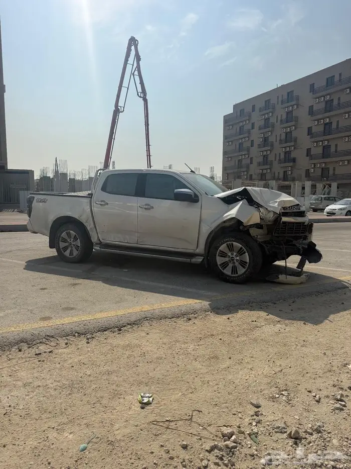 للبيع ايسوزو ديماكس مصدوم 0