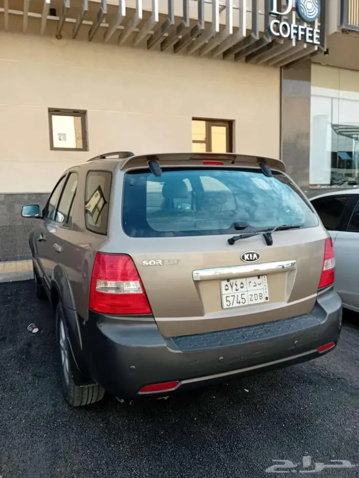 كيا سورنتو فئة الفل الكامل موديل 2009 مالك واحد 2